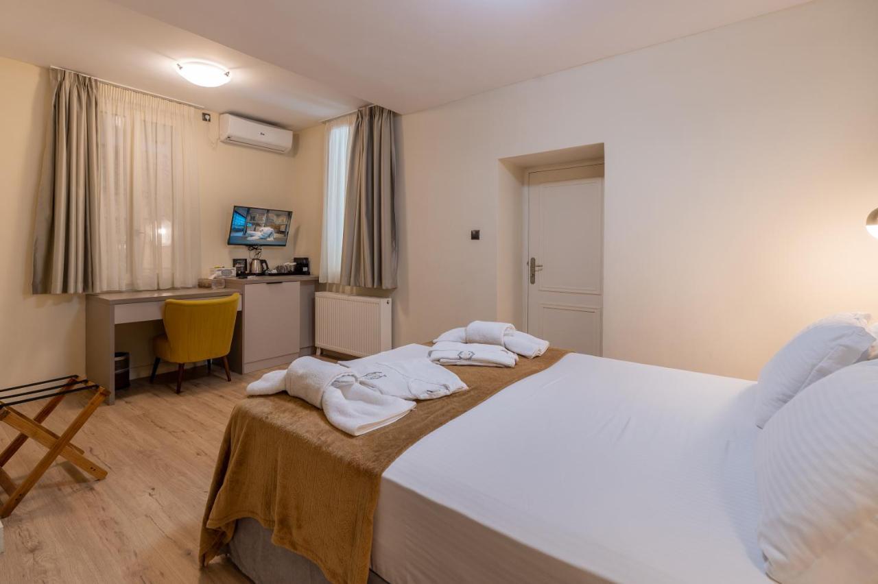 Plaka Arch Suites Афіни Екстер'єр фото